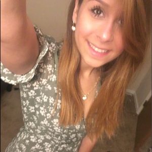 Meet your Posher, Carmit